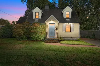 19 Snowling Rd, Uxbridge, MA 01569 - Photo 1