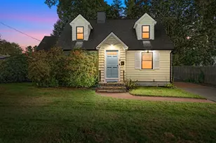 19 Snowling Rd, Uxbridge, MA 01569 - Photo 1