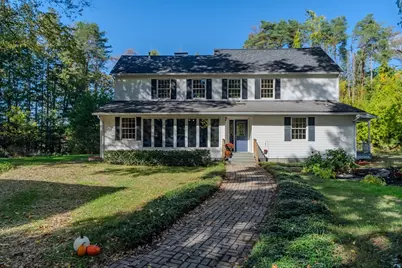 7 Roosevelt St, Hadley, MA 01035 - Photo 1