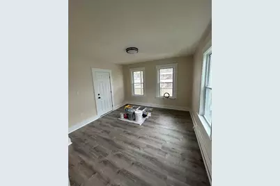 364 Hamilton St #2L, Southbridge, MA 01550 - Photo 1