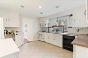 17 Bowman St, Lexington, MA 02421 - Photo 1