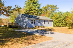 105 Hodgkins Dr, East Brookfield, MA 01515 - Photo 1