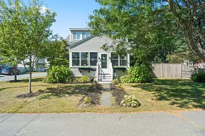 12 Munroe St, Haverhill, MA 01830 - Photo 1