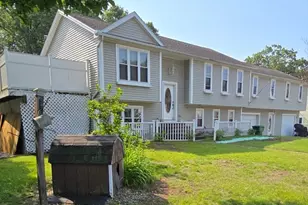 17 Jeanette Dr, Chicopee, MA 01013 - Photo 1