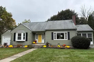 46 Cherry Hill, Holyoke, MA 01040 - Photo 1