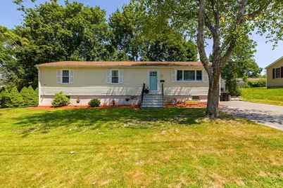 14 Grosvenor St, Ayer, MA 01432 - Photo 1