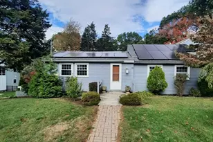 13 Atwood St, Kingston, MA 02364 - Photo 1