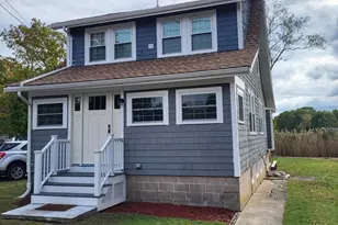 14 McKinley St, Wareham, MA 02571 - Photo 1