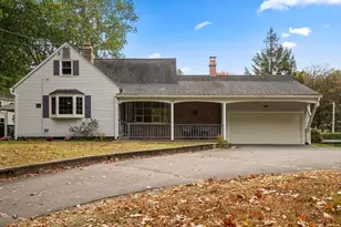 172 Valley View Dr, Westfield, MA 01085 - Photo 1