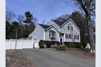 435 School St, Stoughton, MA 02072 - Photo 1