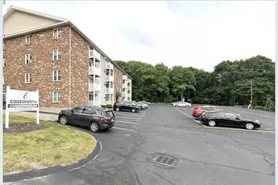 71 Edgeworth St #11, Worcester, MA 01605 - Photo 1