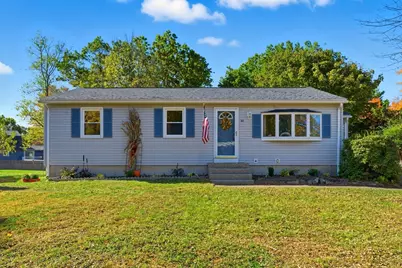 22 Phelps St, Easthampton, MA 01027 - Photo 1