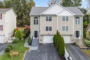 44 Dixfield St, Worcester, MA 01606 - Photo 1