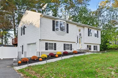 53 Bigelow Rd, Webster, MA 01570 - Photo 1