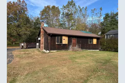 457 Northampton St, Holyoke, MA 01040 - Photo 1