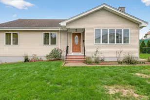 125 Angell St, Fall River, MA 02723 - Photo 1