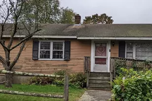 7 Hamilton St, Framingham, MA 01701 - Photo 1