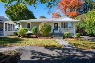 4 Harold St, Worcester, MA 01604 - Photo 1