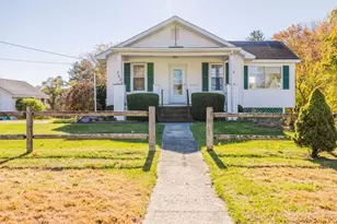 362 East St, Wrentham, MA 02093 - Photo 1