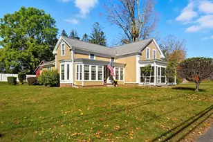 37 Central St, West Brookfield, MA 01585 - Photo 1