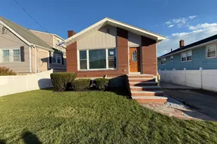 25 Steeple St, Revere, MA 02151 - Photo 1