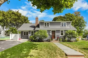 39 Lawnview Dr, Braintree, MA 02184 - Photo 1