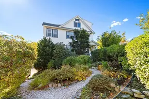 87 Templeton Pkwy, Watertown, MA 02472 - Photo 1