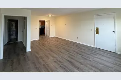 8-10 Essex Street #5, Andover, MA 01810 - Photo 1