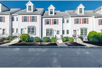 955 Pleasant St #11, Weymouth, MA 02189 - Photo 1