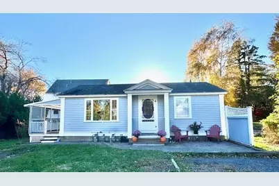 40 Hanley Ct, Marshfield, MA 02050 - Photo 1