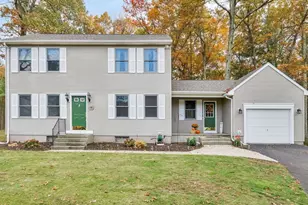 98 Fox Woods Dr, Springfield, MA 01129 - Photo 1