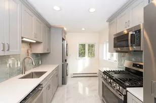 18 Union St, Reading, MA 01867 - Photo 1