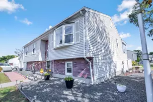 485 Riverside Rd, Springfield, MA 01107 - Photo 1