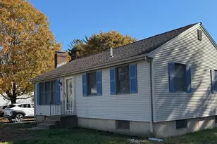 4 Munroe Dr, Plainville, MA 02762 - Photo 1