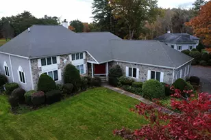 139 Fairway Dr, Halifax, MA 02338 - Photo 1