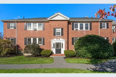 33 Hammond Pond Pkwy #2, Newton, MA 02467 - Photo 1