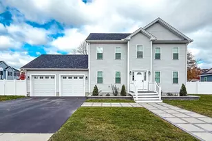 11 Farland Cir, New Bedford, MA 02745 - Photo 1