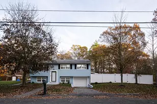 5 Bailey Rd, Dracut, MA 01826 - Photo 1