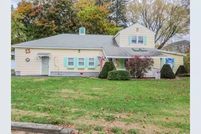 40 River St, Millbury, MA 01527 - Photo 1