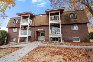 7 Wildwood St, Dracut, MA 01826 - Photo 1