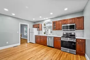 25 Tedesco St, Marblehead, MA 01945 - Photo 1