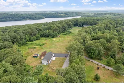 21 Davis Rd, Westminster, MA 01473 - Photo 1