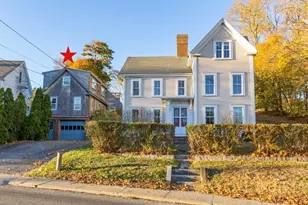 129-1/2 Summer St, Plymouth, MA 02360 - Photo 1