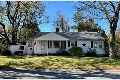 11 Grove St, Paxton, MA 01612 - Photo 1