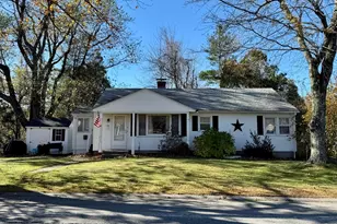 11 Grove St, Paxton, MA 01612 - Photo 1