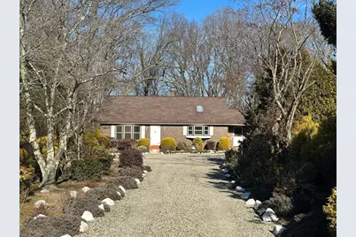 124 Barrington Rd, Longmeadow, MA 01106 - Photo 1