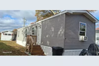 8 Mayflower Ave #1, Taunton, MA 02780 - Photo 1