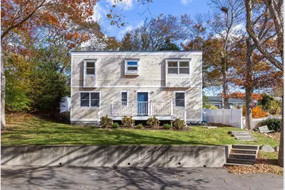 7 Windsor Dr, Plymouth, MA 02360 - Photo 1