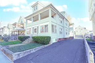 371-373 Oakland St, Springfield, MA 01108 - Photo 1