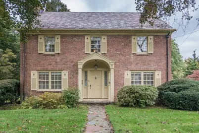 32 Longview Dr, Longmeadow, MA 01106 - Photo 1